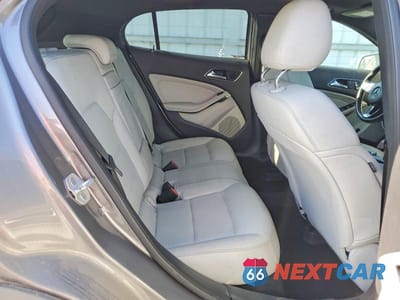 Zdjęcie 10 z 12 samochodu: 2018 MERCEDES-BENZ GLA 250 VIN:WDCTG4EB8JJ455789 - miniatura