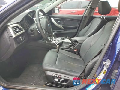 Zdjęcie 7 z 13 samochodu: 2018 BMW 320 I VIN:WBA8E1G50JNU89805 - miniatura