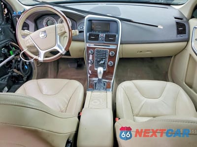 Zdjęcie 8 z 13 samochodu: 2013 VOLVO XC60 T6 VIN:YV4902DZ4D2368412 - miniatura