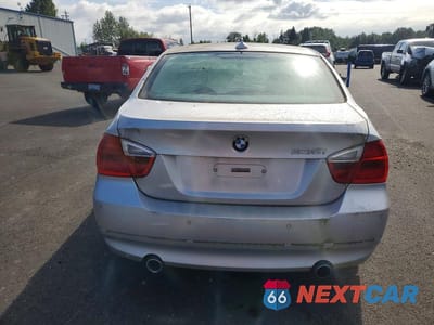 Zdjęcie 6 z 12 samochodu: 2008 BMW 335 I VIN:WBAVB735X8KY64549 - miniatura