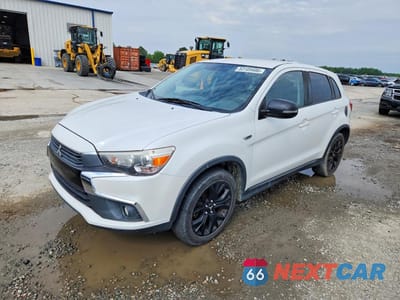 2017 MITSUBISHI OUTLANDER SPORT ES JA4AP3AU6HZ053256 - główne zdjęcie licytacji z USA - miniatura