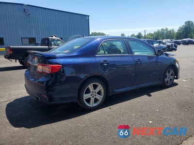Trzecie zdjęcie samochodu z tyłu: 2013 TOYOTA COROLLA S VIN:2T1BU4EE8DC946917 - miniatura