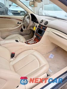 Piąte zdjęcie samochodu w środku: 2007 MERCEDES-BENZ CLK 350 VIN:WDBTK56F07T080634 - miniatura