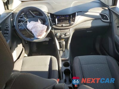 Zdjęcie 8 z 13 samochodu: 2020 CHEVROLET TRAX LS VIN:3GNCJKSB5LL212167 - miniatura