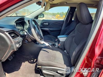 Zdjęcie 7 z 13 samochodu: 2019 JEEP CHEROKEE LATITUDE VIN:1C4PJMCB3KD168680 - miniatura