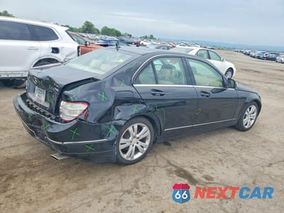 Trzecie zdjęcie samochodu z tyłu: 2008 MERCEDES-BENZ C 300 4MATIC VIN:WDDGF81X08F121102 - miniatura