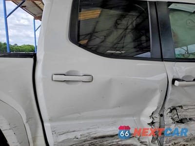 Zdjęcie 10 z 12 samochodu: 2024 TOYOTA TACOMA TRD SPORT VIN:3TMKB5FN2RM004032 - miniatura