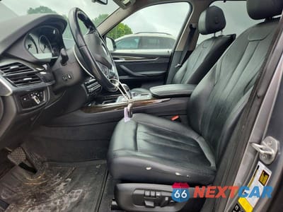 Zdjęcie 7 z 13 samochodu: 2015 BMW X5 XDRIVE35I VIN:5UXKR0C5XF0P11685 - miniatura