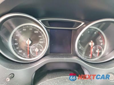Zdjęcie 9 z 12 samochodu: 2018 MERCEDES-BENZ CLA 250 4MATIC VIN:WDDSJ4GB2JN514950 - miniatura