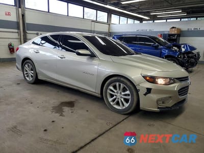 Czwarte zdjęcie samochodu z boku: 2016 CHEVROLET MALIBU LT VIN:1G1ZE5ST9GF229936 - miniatura