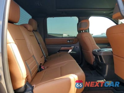 Zdjęcie 10 z 12 samochodu: 2025 TOYOTA TUNDRA 1794 EDITION VIN:5TFMA5DB7SX284017 - miniatura