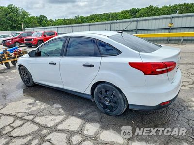 Drugie zdjęcie samochodu z przodu: 2015 FORD FOCUS S VIN:1FADP3E29FL379991 - miniatura