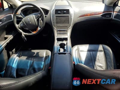 Zdjęcie 8 z 13 samochodu: 2013 LINCOLN MKZ VIN:3LN6L2JK0DR819380 - miniatura