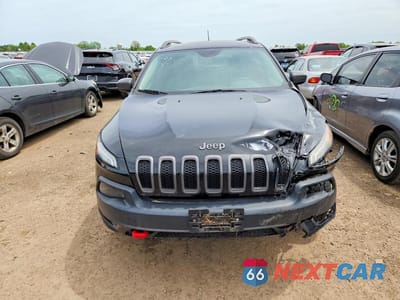 Piąte zdjęcie samochodu w środku: 2017 JEEP CHEROKEE TRAILHAWK VIN:1C4PJMBBXHW521110 - miniatura