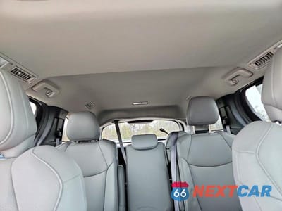 Zdjęcie 10 z 13 samochodu: 2025 TOYOTA SIENNA XLE 8-PASSENGER VIN:5TDJRKEC1SS253627 - miniatura