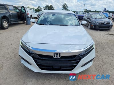 Piąte zdjęcie samochodu w środku: 2019 HONDA ACCORD LX VIN:1HGCV1F18KA125931 - miniatura