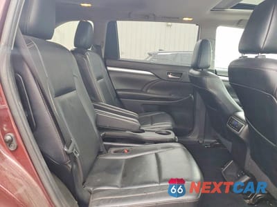 Zdjęcie 11 z 13 samochodu: 2019 TOYOTA HIGHLANDER XLE VIN:5TDKZRFH1KS320850 - miniatura