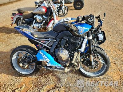 2024 SUZUKI GSX800 F JS1EM13B6R7100499 - główne zdjęcie licytacji z USA - miniatura