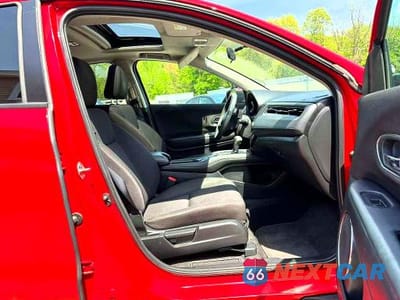 Zdjęcie 7 z 10 samochodu: 2018 HONDA HR-V EX VIN:3CZRU6H54JM717508 - miniatura