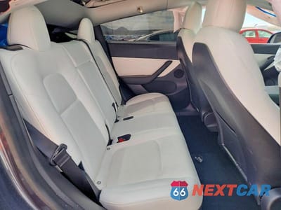 Zdjęcie 10 z 12 samochodu: 2021 TESLA MODEL Y VIN:5YJYGDEE8MF240401 - miniatura