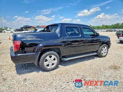 Trzecie zdjęcie samochodu z tyłu: 2011 HONDA RIDGELINE RTL VIN:5FPYK1F5XBB001982 - miniatura