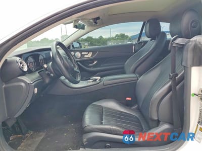 Zdjęcie 7 z 12 samochodu: 2018 MERCEDES-BENZ E 400 VIN:WDD1J6FB1JF020002 - miniatura
