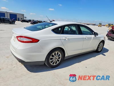 Trzecie zdjęcie samochodu z tyłu: 2015 FORD FUSION S VIN:3FA6P0G76FR224302 - miniatura