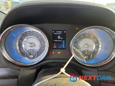 Zdjęcie 9 z 12 samochodu: 2012 CHRYSLER 300 VIN:2C3CCADT8CH315339 - miniatura