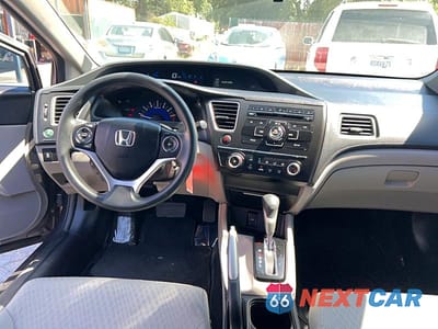 Zdjęcie 9 z 10 samochodu: 2015 HONDA CIVIC LX VIN:19XFB2F55FE013054 - miniatura
