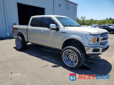 Czwarte zdjęcie samochodu z boku: 2018 FORD F150 SUPERCREW VIN:1FTEW1EG2JFA04016 - miniatura