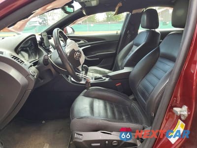 Zdjęcie 7 z 13 samochodu: 2017 BUICK REGAL GS VIN:2G4GU5GX1H9122351 - miniatura