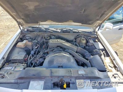Zdjęcie 11 z 12 samochodu: 1995 LINCOLN TOWN CAR EXECUTIVE VIN:1LNLM81W6SY663348 - miniatura