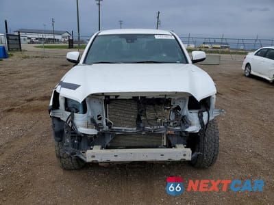 Piąte zdjęcie samochodu w środku: 2020 TOYOTA TACOMA SR V6 VIN:5TFCZ5AN1LX216171 - miniatura
