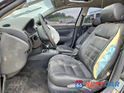 Zdjęcie 7 z 13 samochodu: 2005 VOLKSWAGEN PASSAT GLS TDI VIN:WVWAE63B45E090026 - miniatura