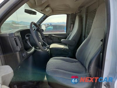 Zdjęcie 7 z 13 samochodu: 2010 GMC SAVANA G1500 VIN:1GTUGADX9A1117050 - miniatura