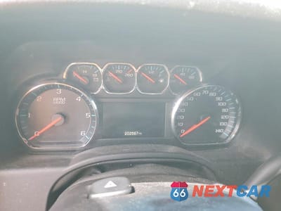 Zdjęcie 9 z 13 samochodu: 2015 CHEVROLET TAHOE K1500 LT VIN:1GNSKBKC0FR540658 - miniatura