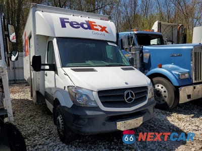 Czwarte zdjęcie samochodu z boku: 2014 MERCEDES-BENZ SPRINTER 3500 VIN:WDAPF4DC0E9586973 - miniatura