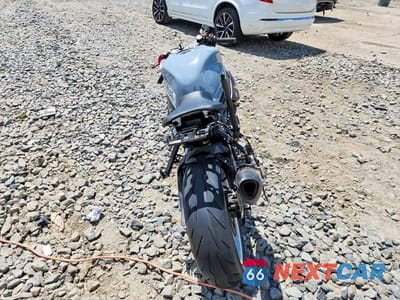 Czwarte zdjęcie samochodu z boku: 2020 SUZUKI GSX-R600 VIN:JS1GN7FA8L7100202 - miniatura