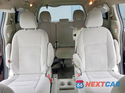 Zdjęcie 10 z 13 samochodu: 2016 TOYOTA SIENNA LE VIN:5TDKK3DC4GS716934 - miniatura