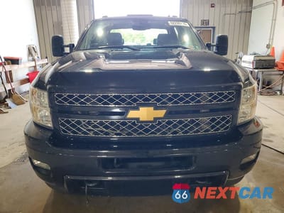 Piąte zdjęcie samochodu w środku: 2013 CHEVROLET SILVERADO K2500 HEAVY DUTY LTZ VIN:1GC1KYE87DF134891 - miniatura