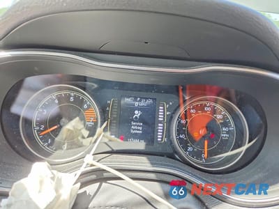 Zdjęcie 9 z 13 samochodu: 2019 JEEP CHEROKEE LATITUDE VIN:1C4PJLCB2KD474408 - miniatura