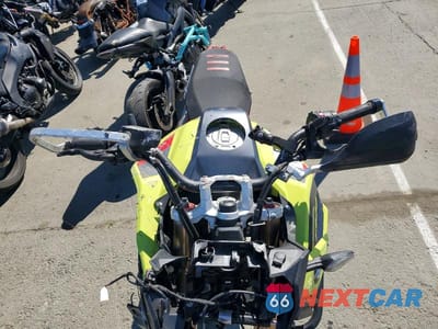 Piąte zdjęcie samochodu w środku: 2025 BMW F 900 GS VIN:WB10K6309S6L32301 - miniatura