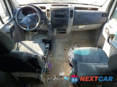 Zdjęcie 8 z 13 samochodu: 2013 MERCEDES-BENZ SPRINTER 2500 VIN:WD3PE8CC6D5754642 - miniatura