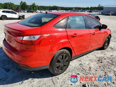 Trzecie zdjęcie samochodu z tyłu: 2012 FORD FOCUS SE VIN:1FAHP3F26CL241384 - miniatura