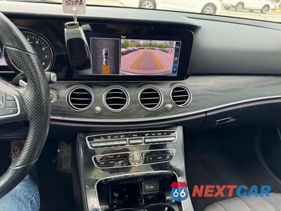 Zdjęcie 10 z 10 samochodu: 2017 MERCEDES-BENZ E 300 4MATIC VIN:WDDZF4KB5HA072058 - miniatura