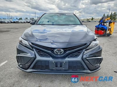 Piąte zdjęcie samochodu w środku: 2024 TOYOTA CAMRY SE VIN:4T1G11AK1RU906189 - miniatura