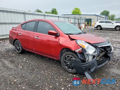 Czwarte zdjęcie samochodu z boku: 2018 NISSAN VERSA SV VIN:3N1CN7AP2JL800437 - miniatura