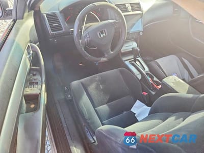 Zdjęcie 8 z 12 samochodu: 2004 HONDA ACCORD EX VIN:1HGCM72594A012314 - miniatura