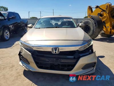 Piąte zdjęcie samochodu w środku: 2019 HONDA ACCORD LX VIN:1HGCV1F11KA163808 - miniatura