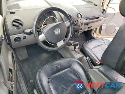 Zdjęcie 8 z 12 samochodu: 2005 VOLKSWAGEN NEW BEETLE GLS VIN:3VWCD31Y85M362182 - miniatura